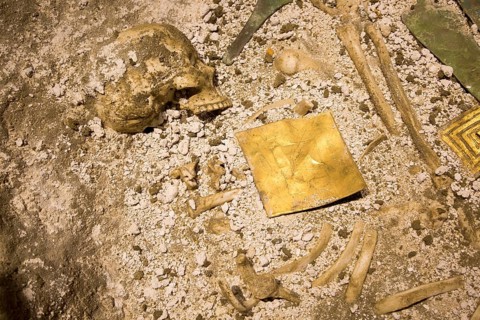 Reconstruction of the burial of the Bush Barrow Chieftain. With permission of Wiltshire Museum,