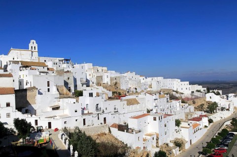 Pueblo blanco historic village whitewashed houses on hillside, Vejer de la Frontera, Cadiz
