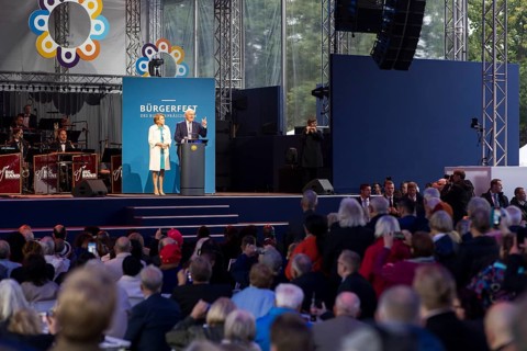 Elke Büdenbender (woman of the Federal President) and Frank-Walter Steinmeier (President of the