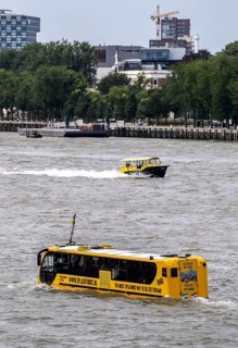 Excursion bus that can also swim from Splashtours.nl, in the Nieuwe Maas, water taxi, Rotterdam,