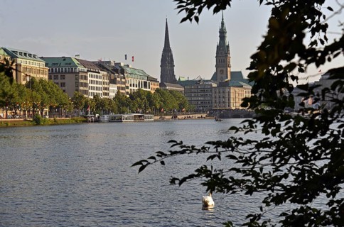 Europe, Germany, Hanseatic City of Hamburg, Jungfernstieg, Ballindamm, View to the City Hall,