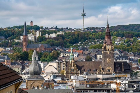 Skyline of Wuppertal, city centre with the town hall, view over the Nordstadt, North