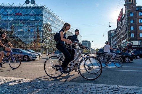 Cyclists on cycle paths, Radhuspladsen, City Hall Square, H.C. Andersen's Boulevard, in the city