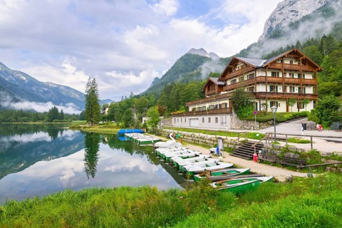 Haus Seepanorama am Hintersee, holiday flats, jetty with boats, Ramsau, Berchtesgaden National