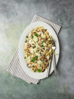 Fettuccine with champignons, basil, in cream sauce, homemade, no people