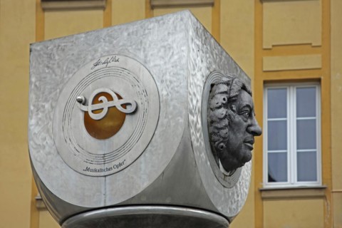 Sculpture AnsBACH-SÄULE by Jürgen Goertz 2003, monument to Johann Sebastian Bach and composition