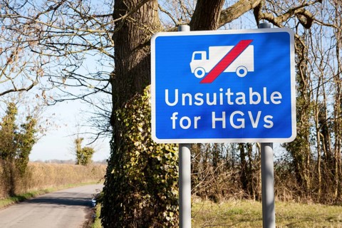 Sign showing road unsuitable for Heavy Goods Vehicles at Hoo, Suffolk, England, United Kingdom,