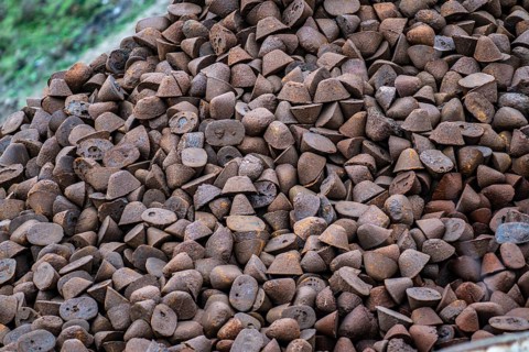 Duisburg-Ruhrort inland harbour, forwarding island, recycling of scrap metal, scrap metal, cast