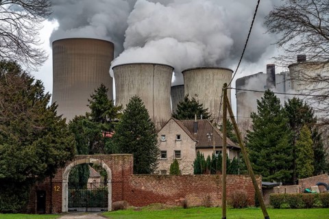 Lignite-fired power station, RWE Power AG Niederaußem power station, Auenheim district, directly at