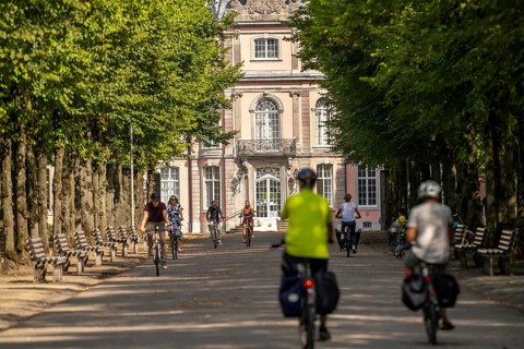The Jägerhofallee in the Hofgarten, the central municipal park in Düsseldorf, view of Jägerhof