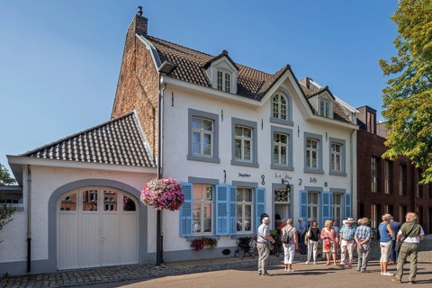 1820 In de Bleick, former pharmacy and medical practice, now Dr. Humblé museum in the village