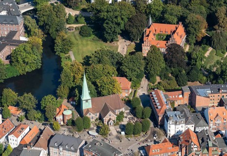 Aerial view, Bergedorf Castle, St. Petri and Pauli, church, Hasse, Museum for Bergedorf and the