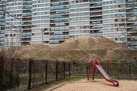 Duisburg-Hochheide, large housing estate Wohnpark Hochheide, 6 20-storey high-rise buildings with