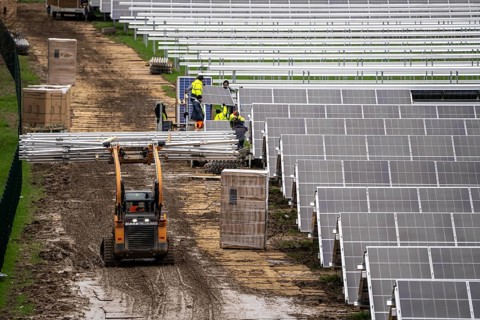 Construction of a solar park in Neukirchen-Vluyn, over 10, 000 solar modules will be installed on 4