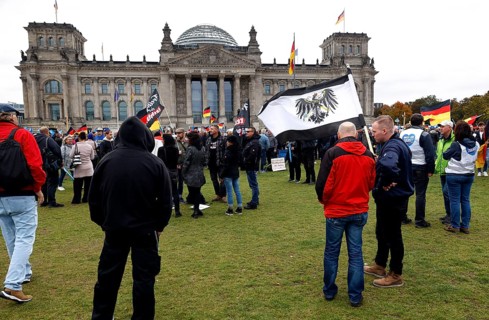 AfD supporters demonstrate against government policy in the energy crisis with an imperial war