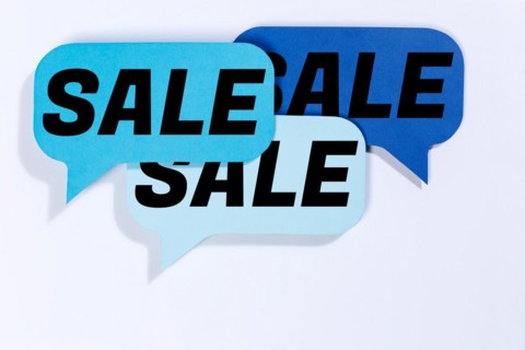 Sale offer when shopping in speech bubbles Communication business concept