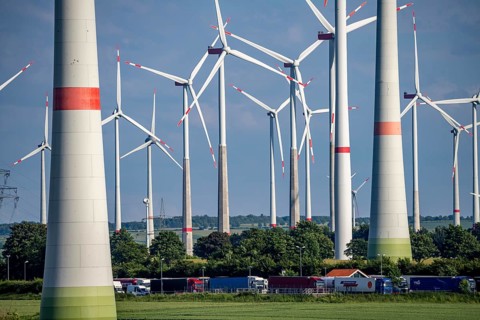 Wind farm north-east of Bad Wünnenberg, East Westphalia Lippe, Paderborn district, the A44 motorway