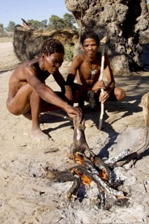 Kalahari, ZAR, Bushmen roast ground squirrels, Central African Republic, Africa