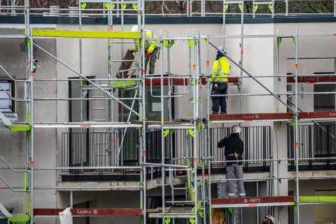 Construction site, scaffolding, dismantling of scaffolding on a residential building, Germany,