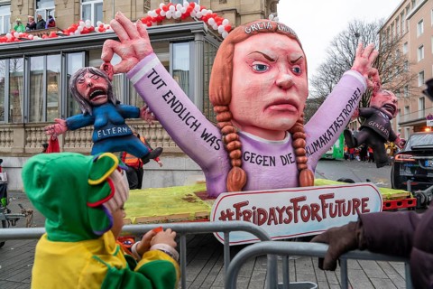 Rose Monday parade in Düsseldorf, street carnival, carnival float, by float builder Jacques Tilly,