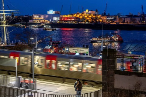 Port of Hamburg, elevated railway at Landungsbrücken station, U3, Hamburg, Germany, Europe