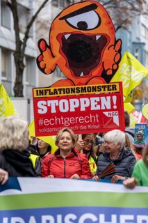 Demonstration by the Solidarity Autumn Alliance against the consequences of inflation and high