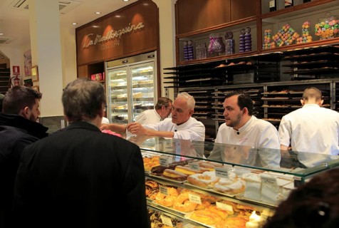 Customers inside baker confectionery shop, La Mallorquina, Calle Mayor, Madrid, Spain, Europe