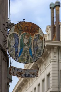 Old nose sign from Cafè Il Barbarossa, Piano di Sant'Andrea, 21-23 R, Genoa, Italy, Europe