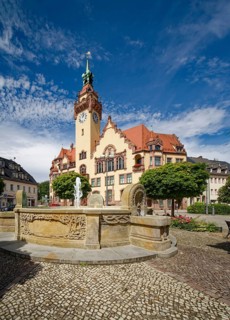 Art Nouveau town hall and Wettin fountain, market square, Waldheim, Saxony, Germany, Europe