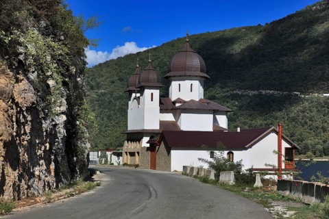 Wallachia, Din Valea Mracunei Monastery, Iron Tor tor nature park Park, on the Danube, on the Cazan