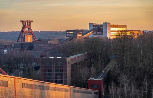 Zeche Zollverein, double trestle headframe shaft 12, coal washing plant with the Ruhr Museum,
