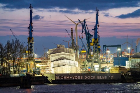 Port of Hamburg, view of the Blohm + Voss shipyard, Dock Elbe 17, evening, cranes of the container
