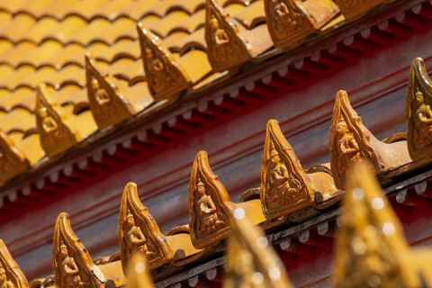Roof decoration at the Uposatha Hall, Ubosot, the roof is staggered in three tiers and covered with