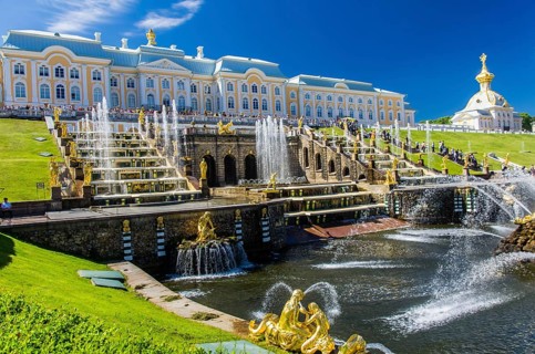 View on Great Cascade Fountain in Peterhof, Saint-Petersburg, Russia, Europe