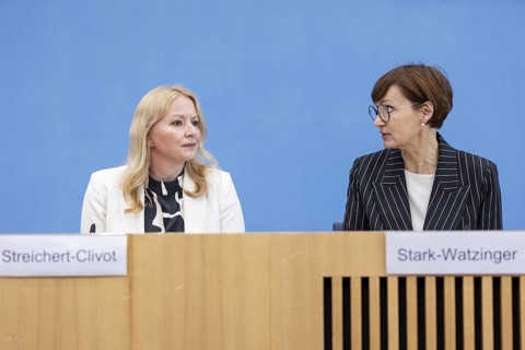 Bettina Stark-Watzinger (FDP), Federal Minister of Education and Research, and Christine