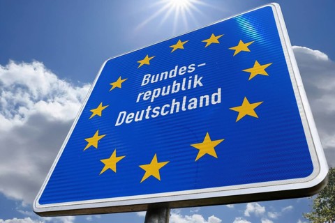 Customs sign at the external border of the Federal Republic of Germany