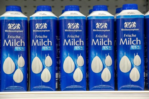 February 2024: Milk from WEIHENSTEPHAN in the supermarket