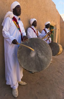 Morocco, traditional musicians with instruments, Pigeons du Sable group, Merzouga, Erg Chebbi