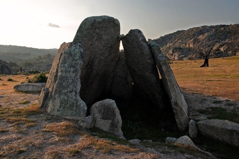 Barrow, San Vincente Alcantara, Extremadura, Dolmen, Megaliths, Spain, Europe