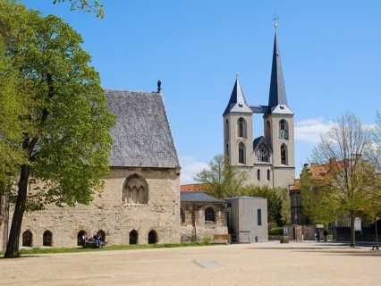 Cathedral treasury in front of the Martini Church, Bürgerkirche, Domplatz, Halberstadt, Harz