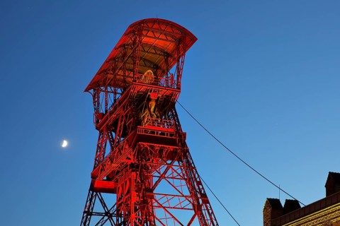 Illuminated winding tower of the former Rheinpreussen 4 shaft for the Extraschicht, Moers, Ruhr