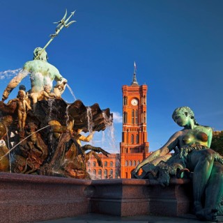 Neptune Fountain and Red City Hall in the evening light, Berlin Mitte, Berlin, Germany, Europe