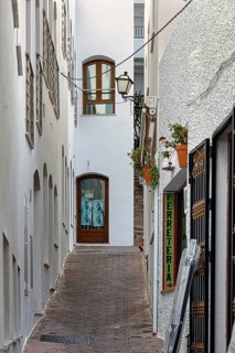Typical narrow alley, old town of Mojácar, Almería, Andalusia, Spain, Europe