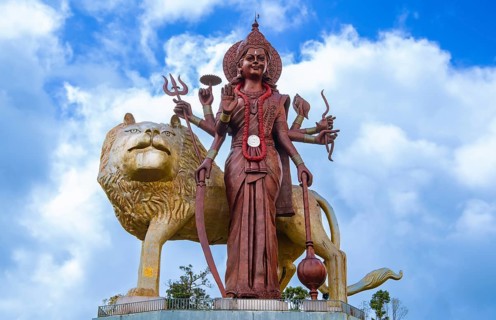 Giant statue of Durga, Hindu temple Ganga Talao, Grand Bassin, Indian Ocean, island, Mauritius,