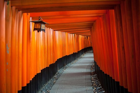 24.12.2017, Kyoto, Japan, Asia, An interior view of one of the torii pathways leading to Fushimi