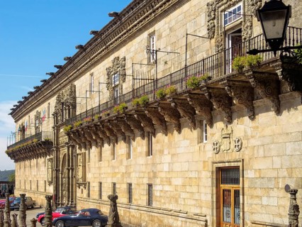 Facade of the Royal Hospital (Hostal de Los Reyes Catolicos), Santiago de Compostela, Galicia,
