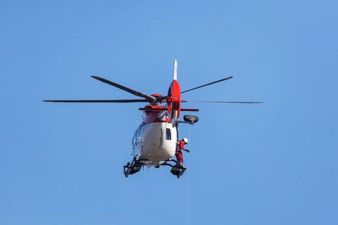 International disaster control exercise Magnitude with more than 1000 rescuers. Abseiling from a