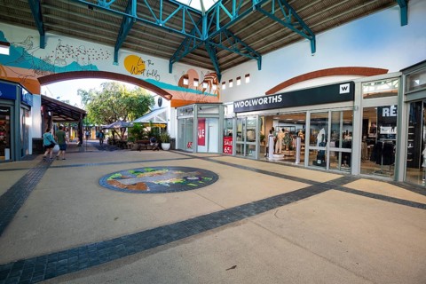 Cascavelle Shopping Mall, shopping centre, Flic en Flac, west coast, Indian Ocean, island,