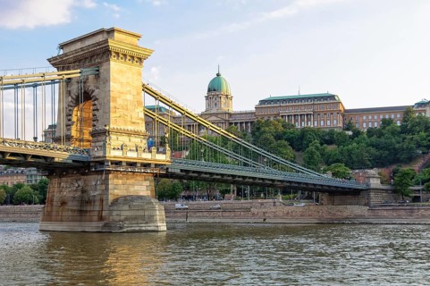 Buda Castle over the River Danube and the Chain Bridge, Budapest, Hungary, Europe