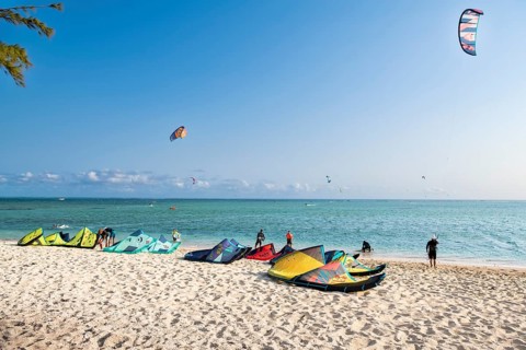 Kite surfer, Le Morne Kitesurf spot, Le Morne Brabant, south coast, Indian Ocean, island,